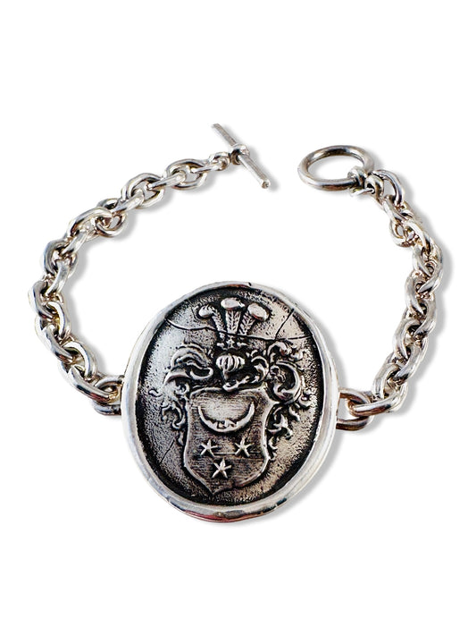 Large Peaceful Queen Shield Bracelet