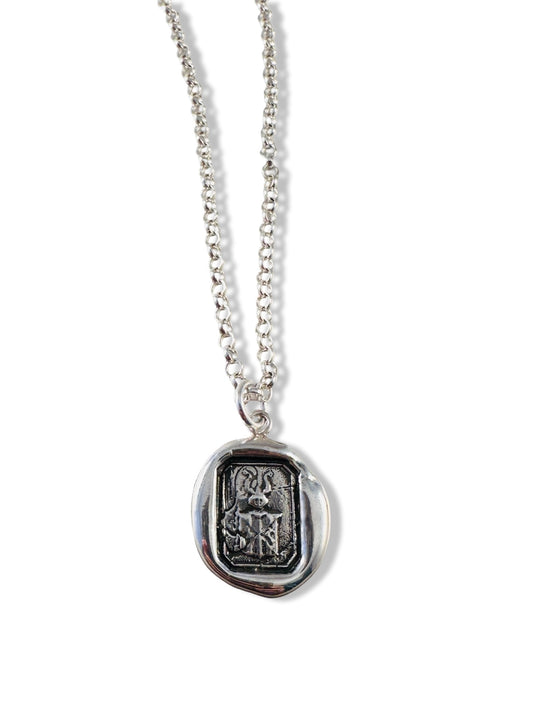 Small Victory Horn Chain Necklace